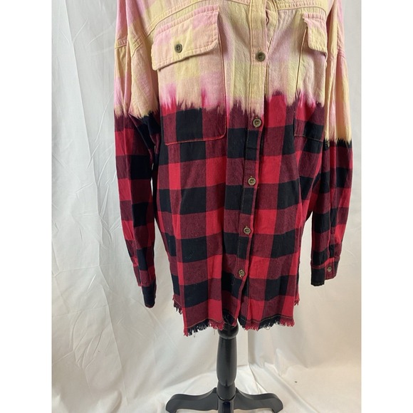 White Birch Women's Size 1X Long Sleeve Oversized Bleached Plaid Button‎ Up Top - Picture 5 of 8